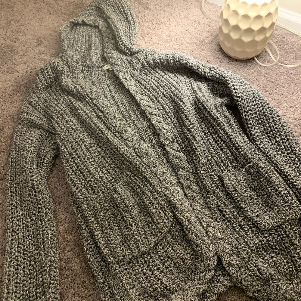 Cardigan. Size S/M